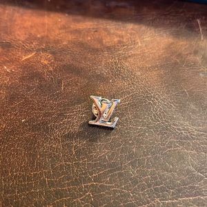 Louis Vuitton Pin
